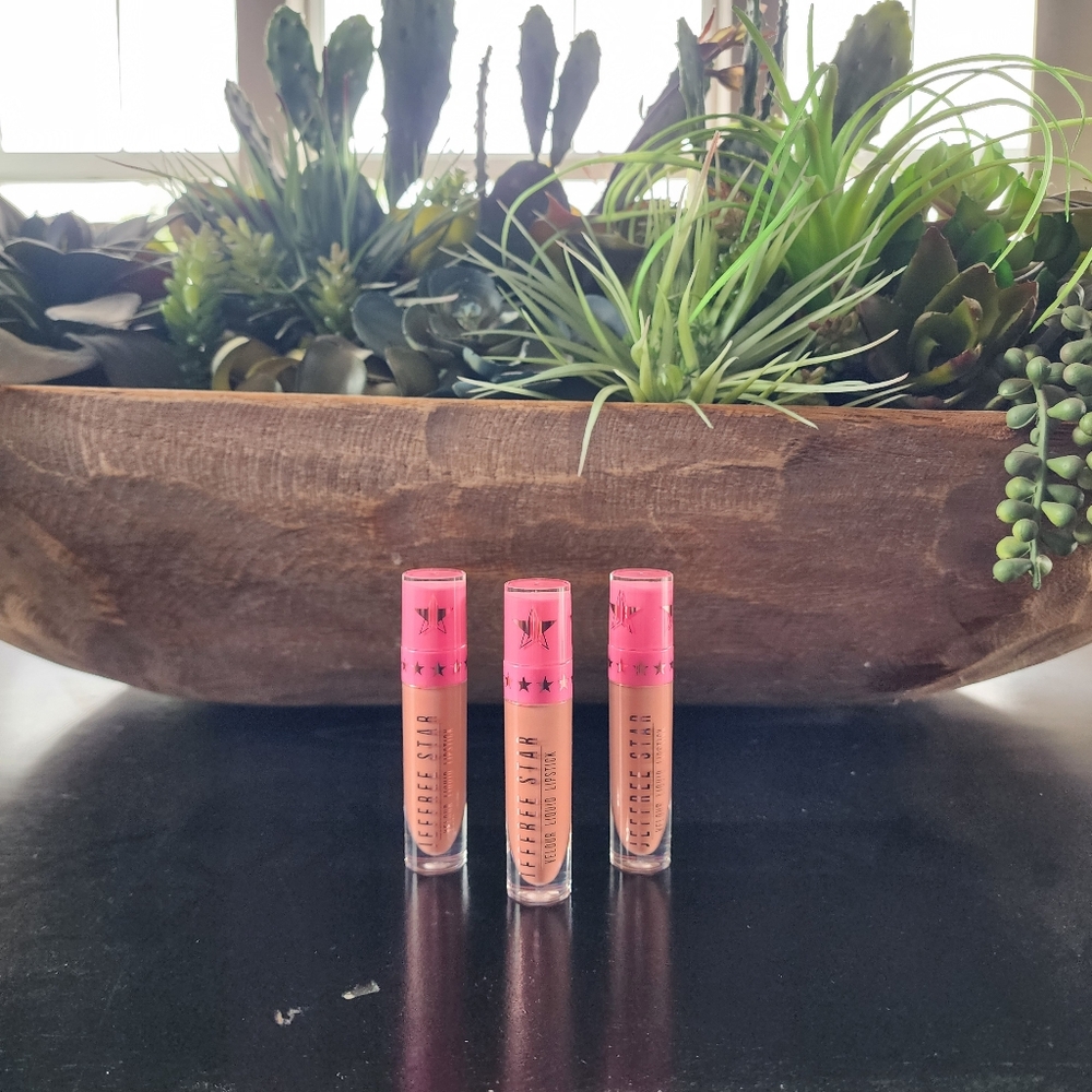 Jeffree Star Velour Liquid Lipstick - x3 Christmas COOKIE - NEW AND UNUSED